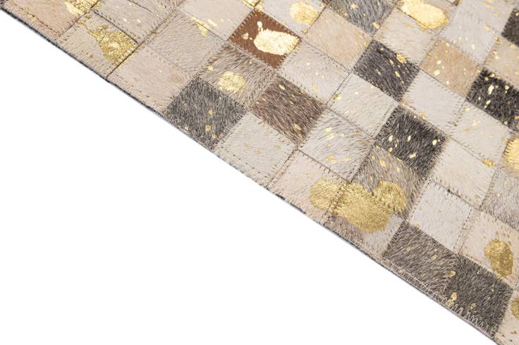 Detail image of 5' 1 x 7' 10 Cowhide - Patchwork Rug