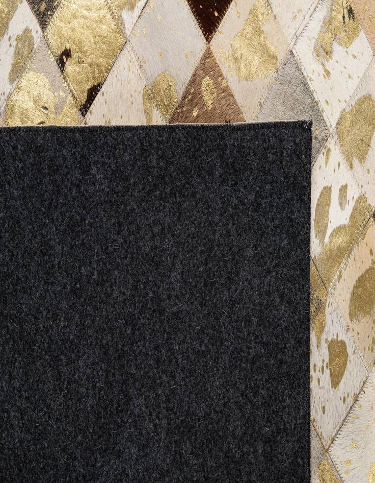 Detail image of 5' x 7' 10 Cowhide - Patchwork Rug