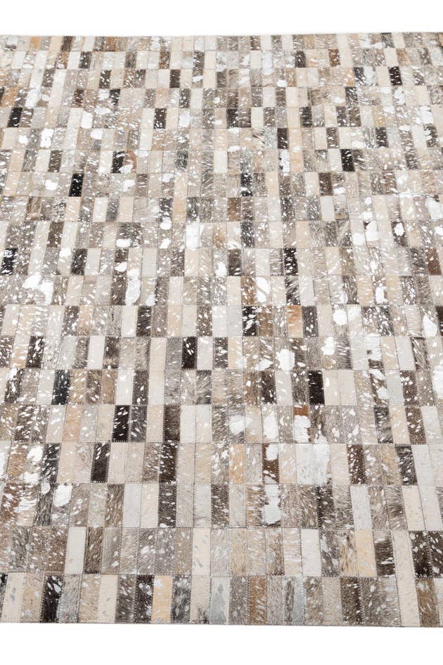 Detail image of 5' x 7' 11 Cowhide - Patchwork Rug
