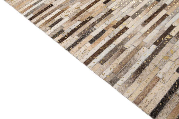 Detail image of 5' 1 x 8' 2 Cowhide - Patchwork Rug