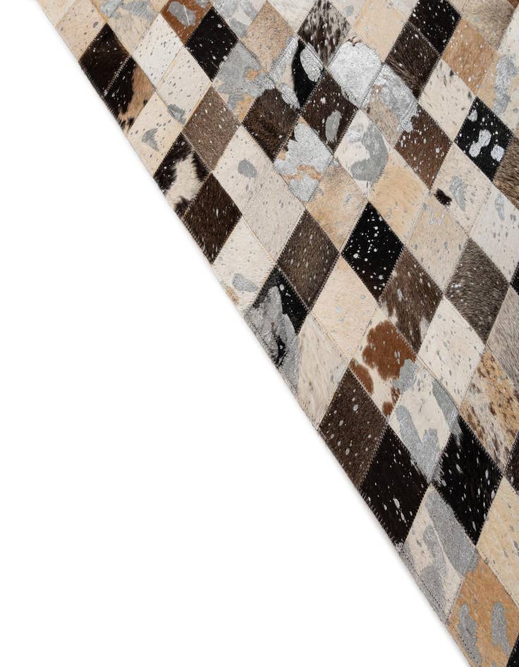 Detail image of 5' 1 x 8' Cowhide - Patchwork Rug