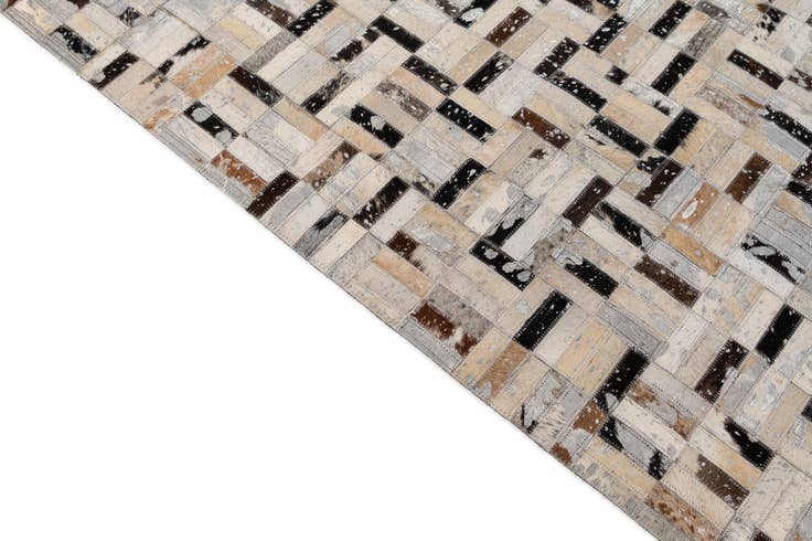 Detail image of 4' 11 x 7' 11 Cowhide - Patchwork Rug