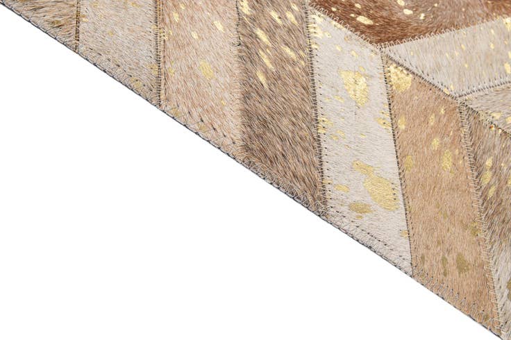 Detail image of 5' 1 x 8' 1 Cowhide - Patchwork Rug