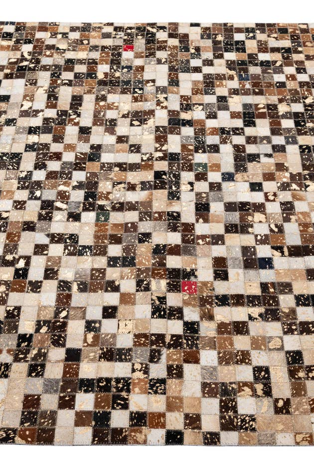 Detail image of 5' 1 x 7' 10 Cowhide - Patchwork Rug