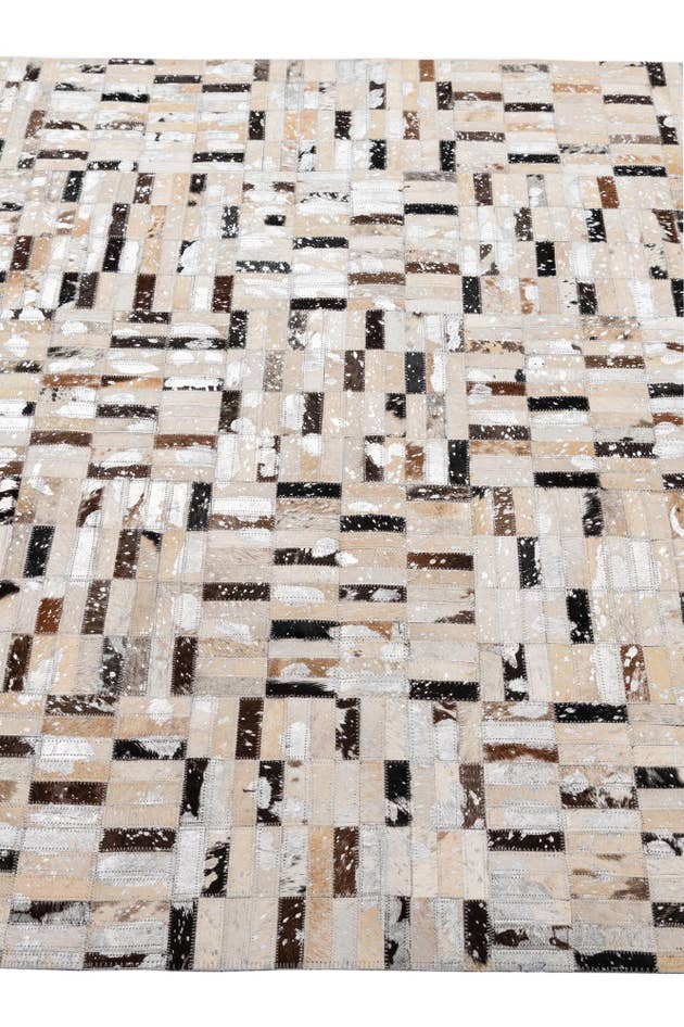 Detail image of 5' x 7' 11 Cowhide - Patchwork Rug