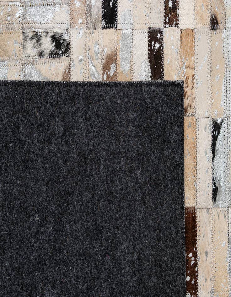 Detail image of 5' x 7' 11 Cowhide - Patchwork Rug