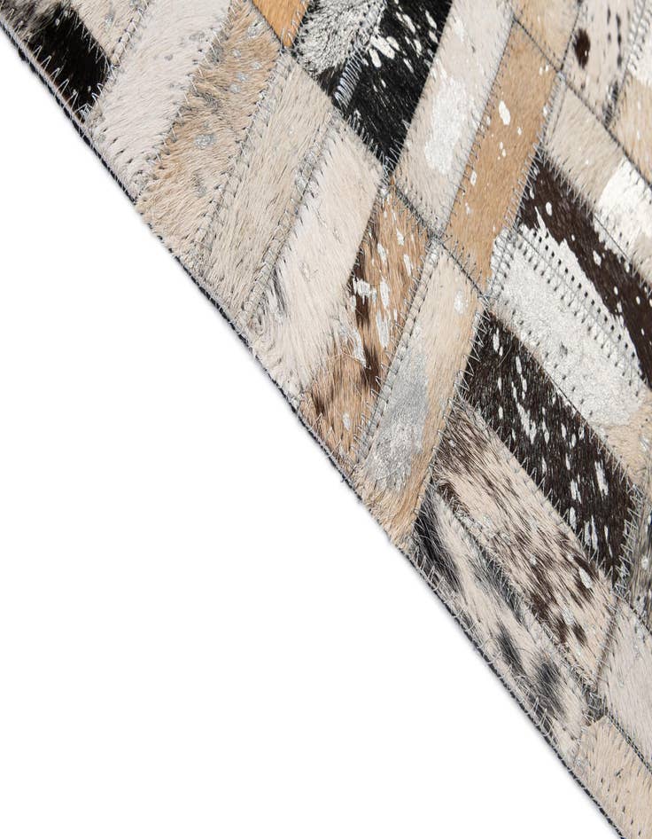 Detail image of 5' x 8' 1 Cowhide - Patchwork Rug