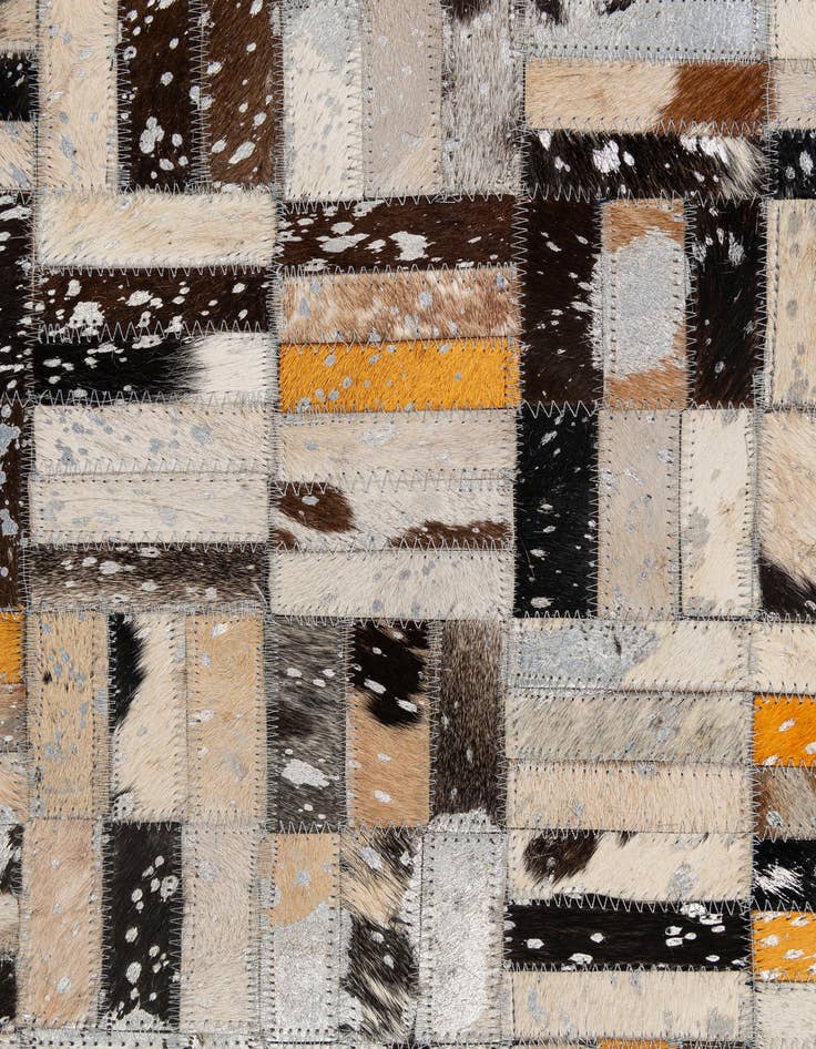 Detail image of 5' x 8' 1 Cowhide - Patchwork Rug