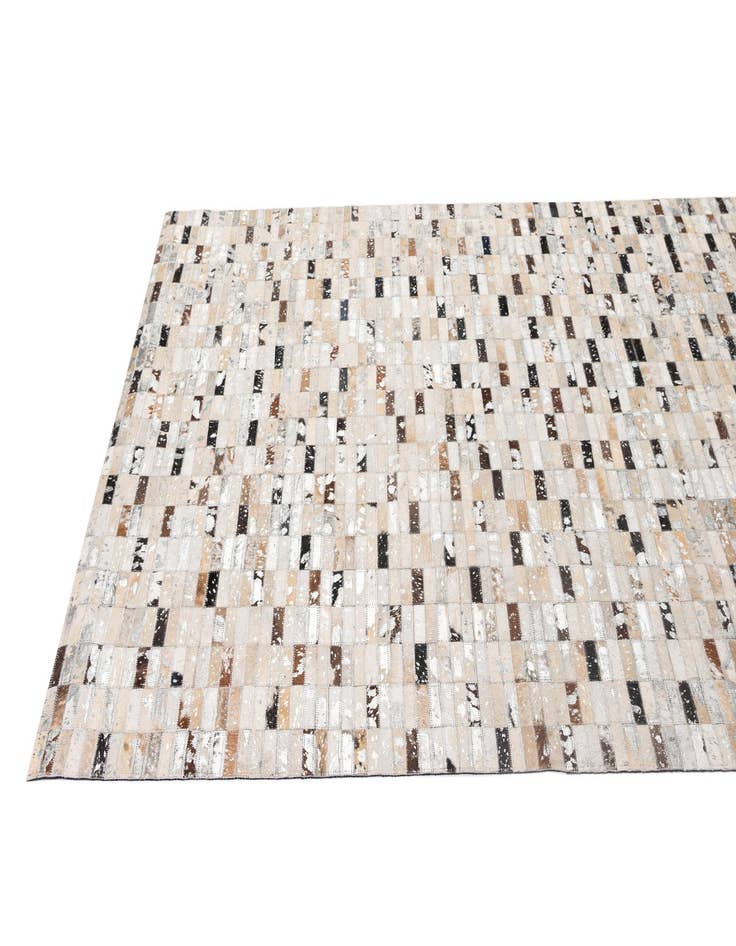 Detail image of 5' x 7' 11 Cowhide - Patchwork Rug
