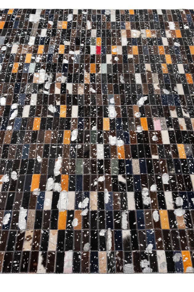 Detail image of 5' 2 x 8' Cowhide - Patchwork Rug