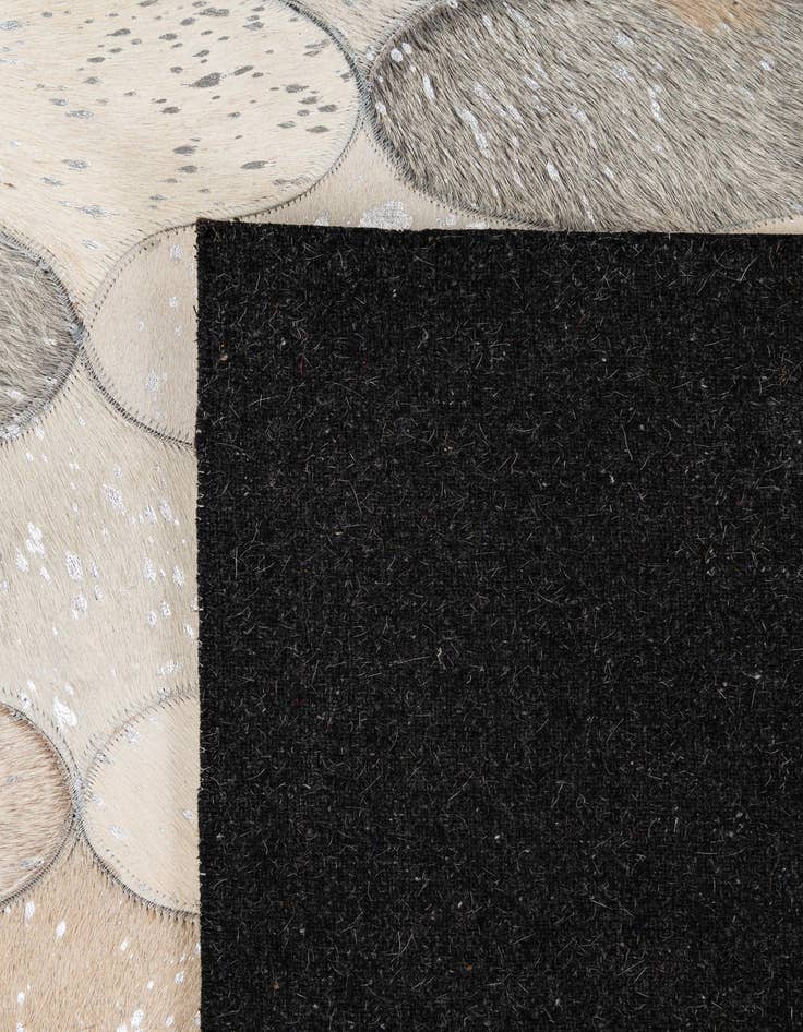 Detail image of 5' x 8' 3 Cowhide - Patchwork Rug