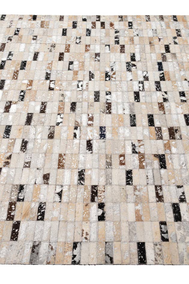 Detail image of 5' x 7' 11 Cowhide - Patchwork Rug