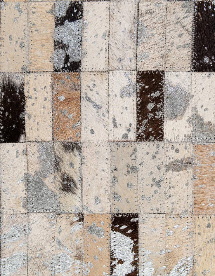 Detail image of 5' x 7' 11 Cowhide - Patchwork Rug