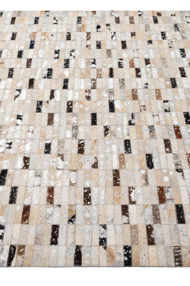 Detail image of 5' x 7' 11 Cowhide - Patchwork Rug