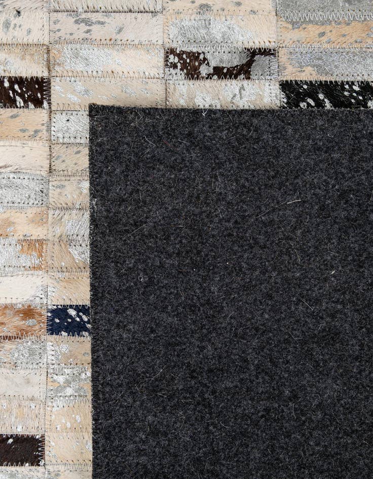 Detail image of 5' x 7' 11 Cowhide - Patchwork Rug