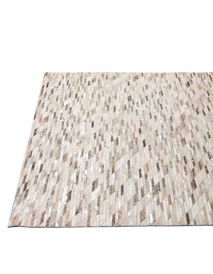 Detail image of 5' 1 x 7' 11 Cowhide - Patchwork Rug