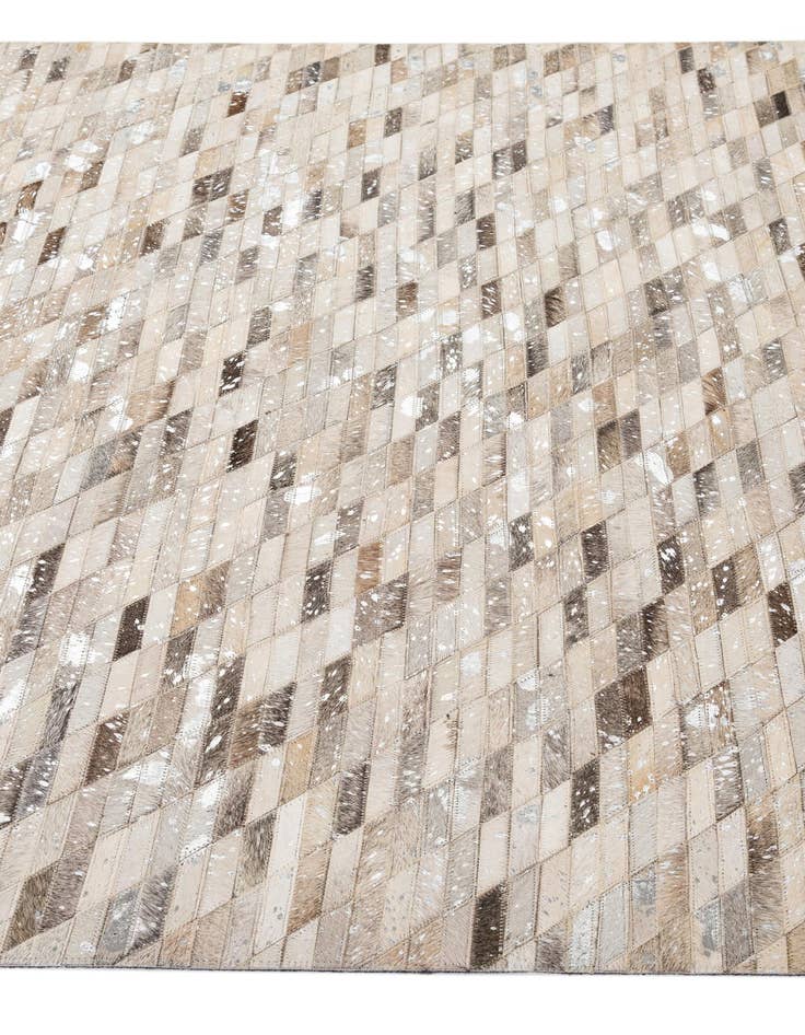 Detail image of 5' 1 x 7' 11 Cowhide - Patchwork Rug