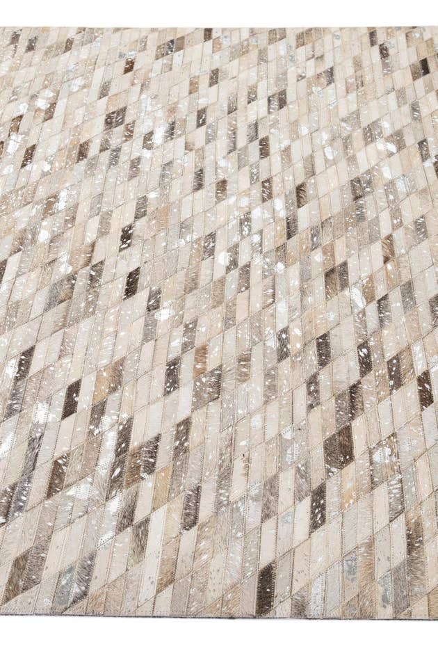 Detail image of 5' 1 x 7' 11 Cowhide - Patchwork Rug
