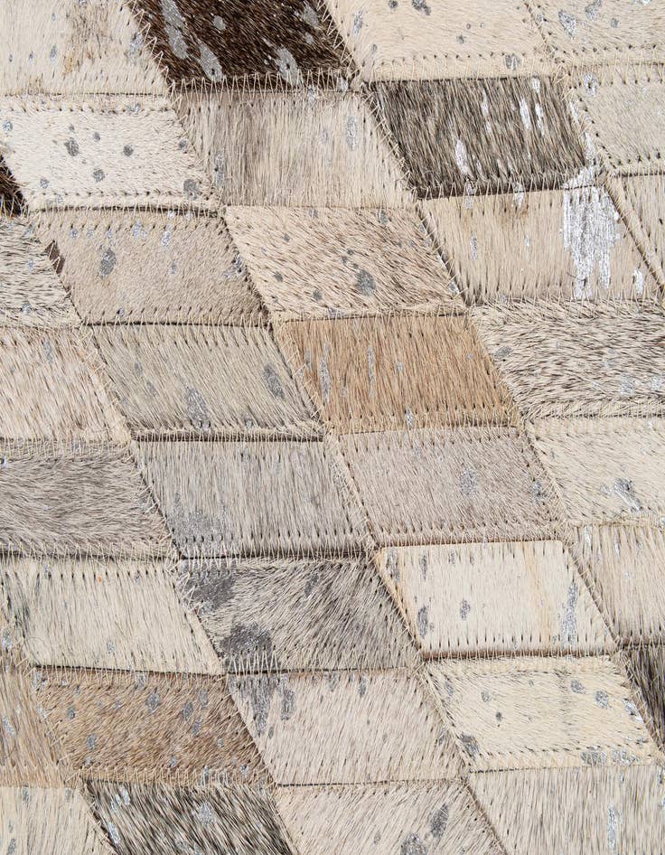 Detail image of 5' 1 x 7' 11 Cowhide - Patchwork Rug