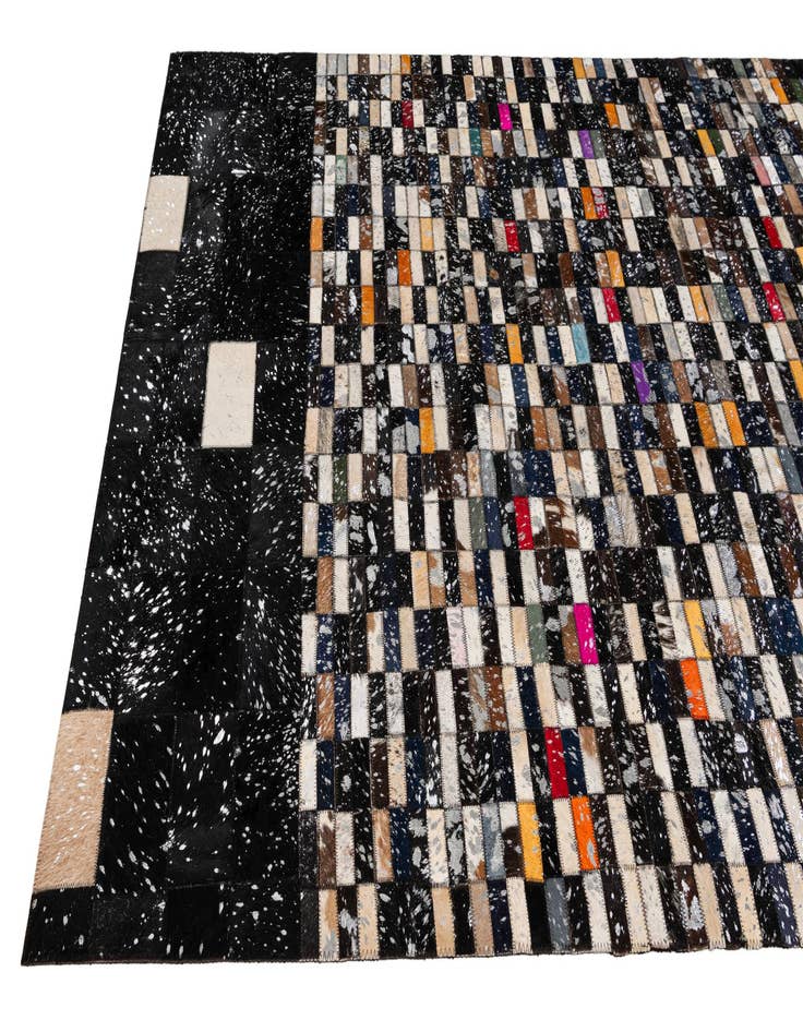Detail image of 5' x 7' 11 Cowhide - Patchwork Rug