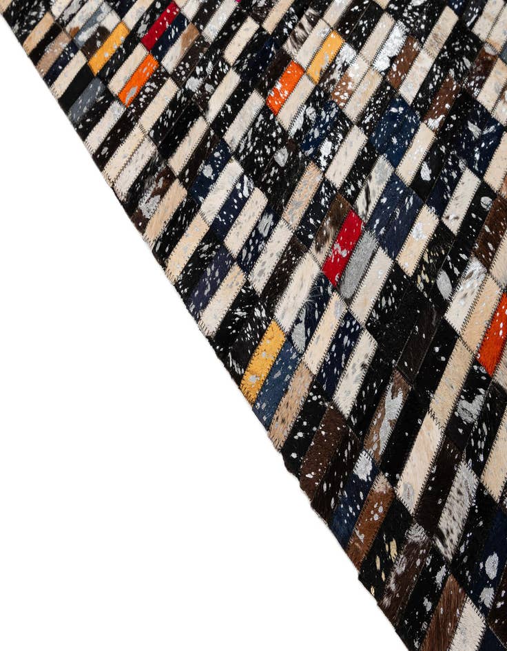 Detail image of 5' x 7' 11 Cowhide - Patchwork Rug