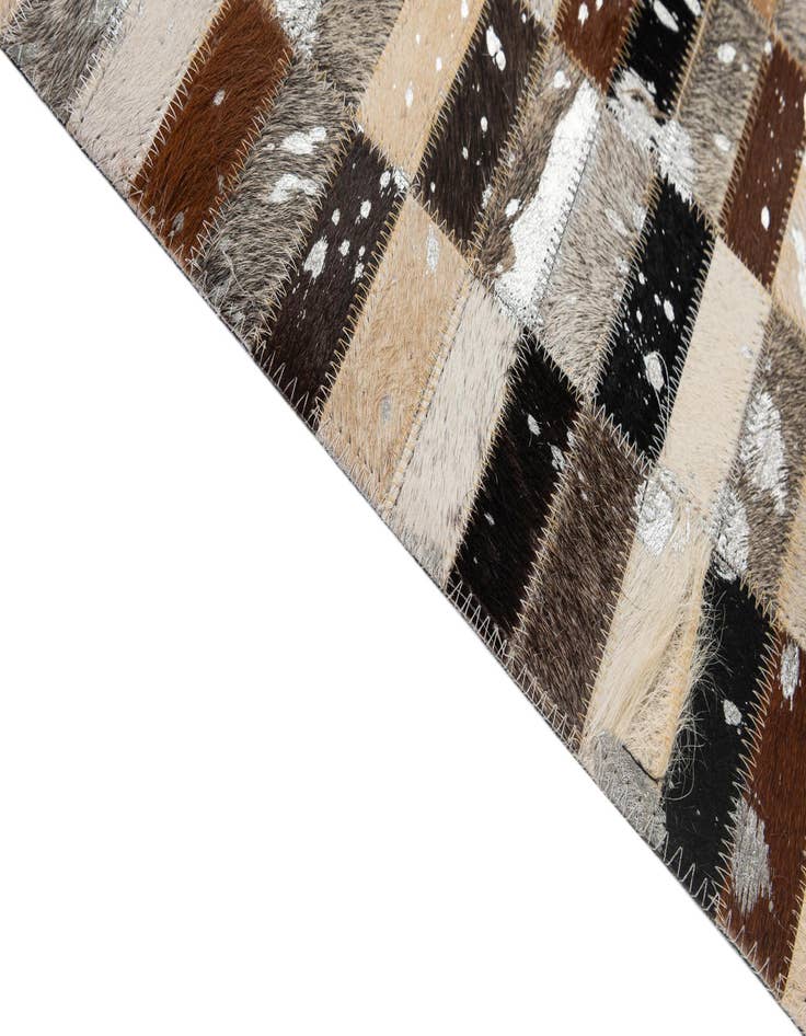 Detail image of 5' x 7' 11 Cowhide - Patchwork Rug