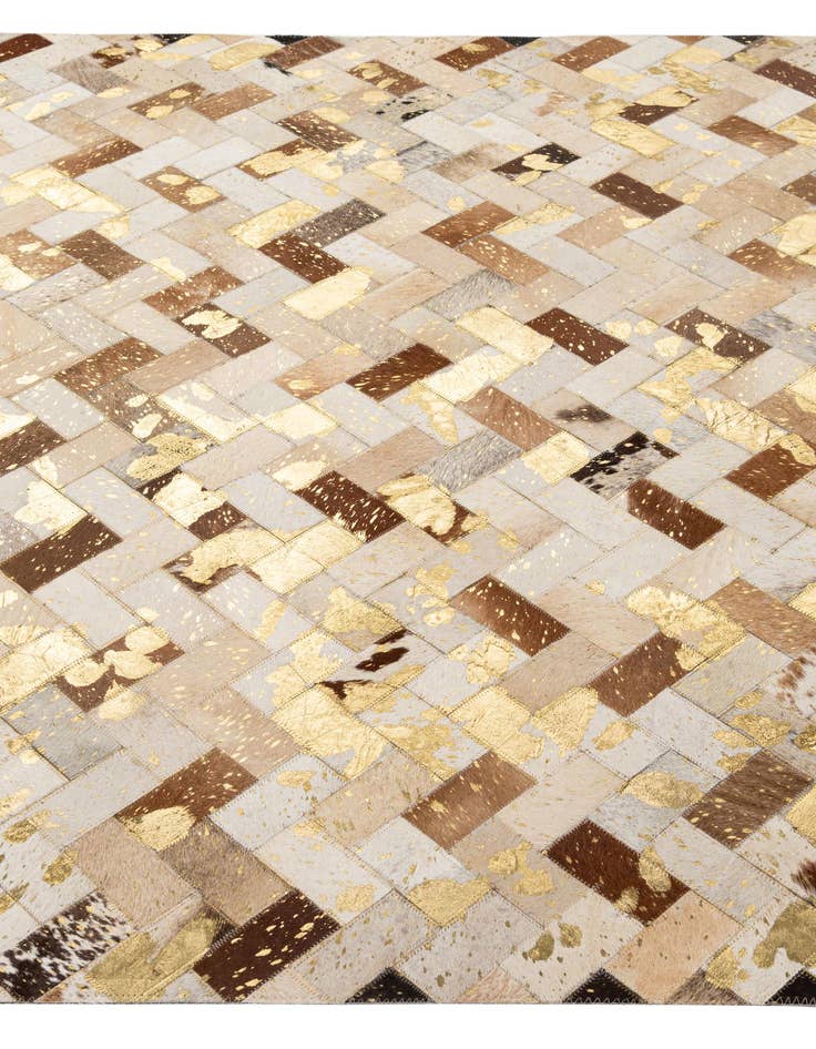 Detail image of 5' 1 x 7' 11 Cowhide - Patchwork Rug