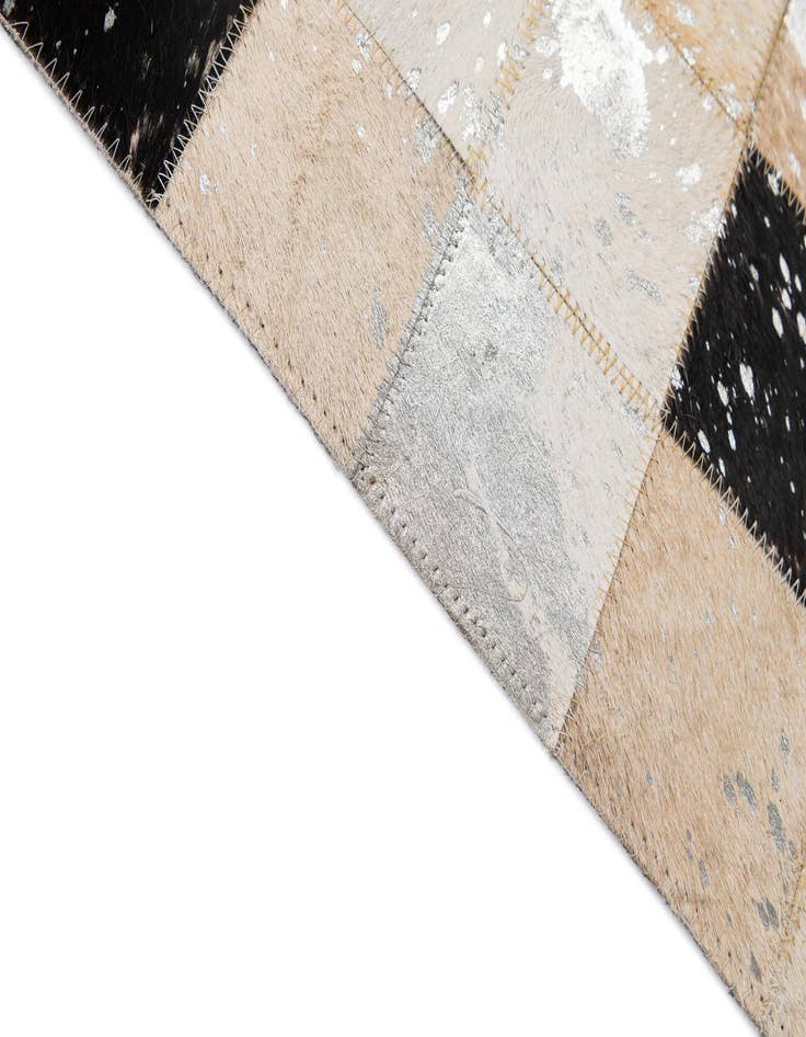 Detail image of 5' 1 x 8' 1 Cowhide - Patchwork Rug