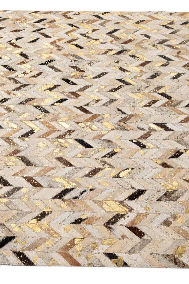 Detail image of 5' 2 x 7' 11 Cowhide - Patchwork Rug