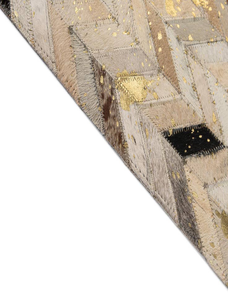 Detail image of 5' 2 x 7' 11 Cowhide - Patchwork Rug