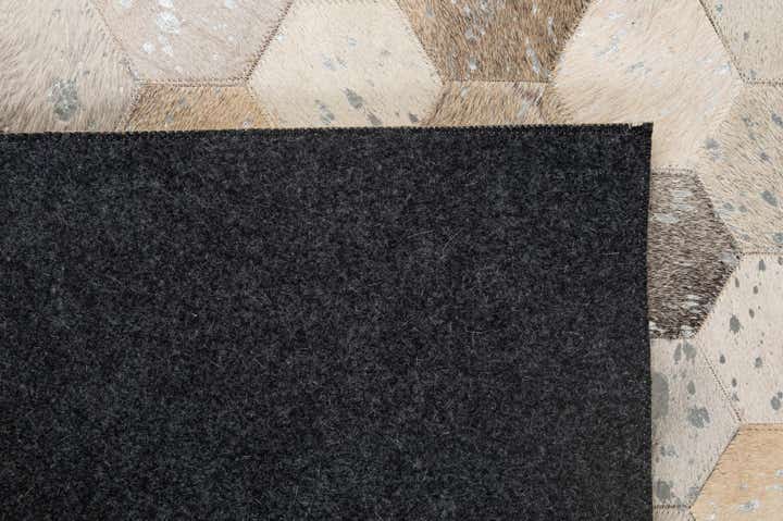 5' 1 x 8' Cowhide - Patchwork Rug