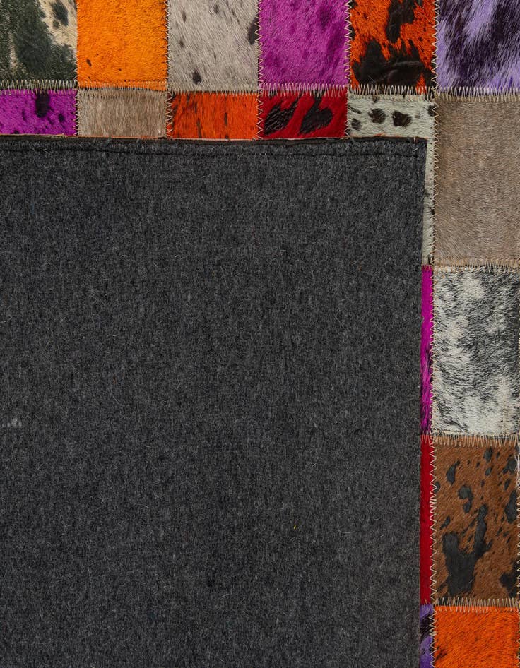 Detail image of 5' 1 x 7' 11 Cowhide - Patchwork Rug