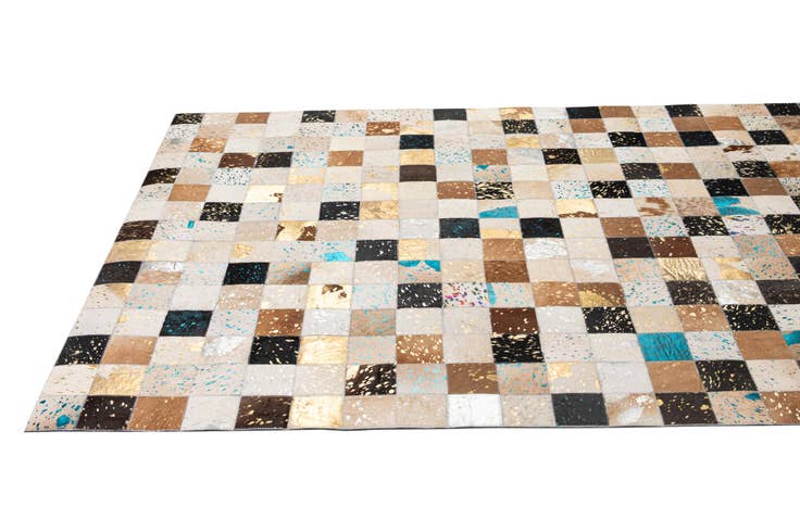 Detail image of 5' x 7' 11 Cowhide - Patchwork Rug
