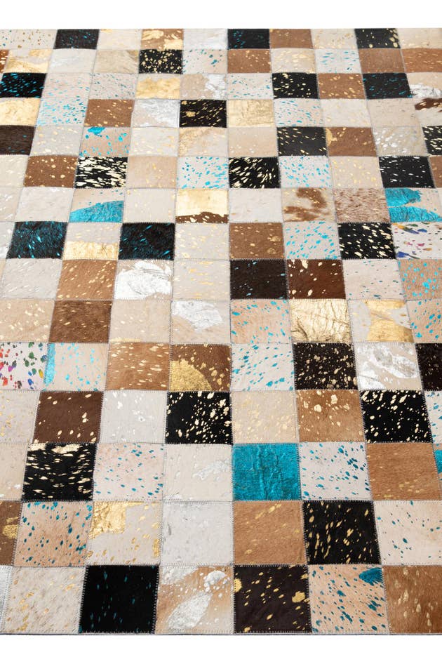 Detail image of 5' x 7' 11 Cowhide - Patchwork Rug