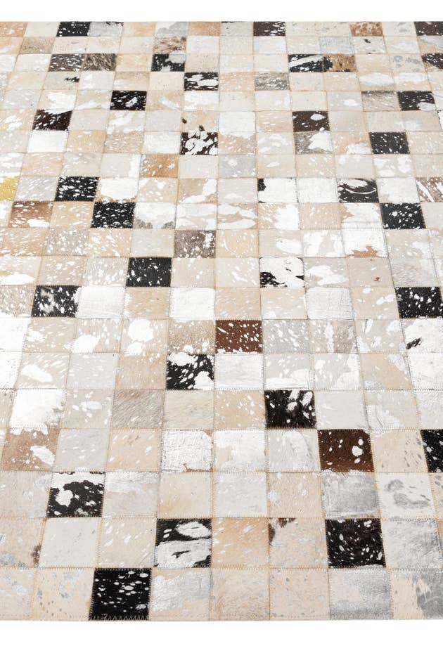 Detail image of 5' 1 x 7' 11 Cowhide - Patchwork Rug
