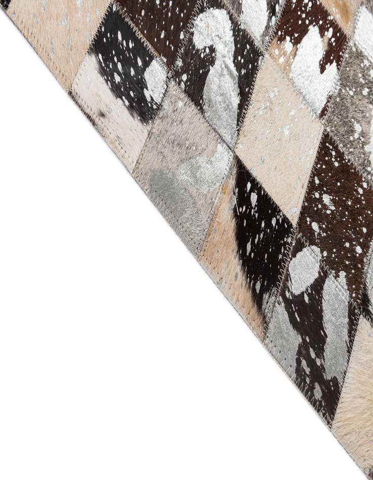 Detail image of 5' 1 x 8' Cowhide - Patchwork Rug