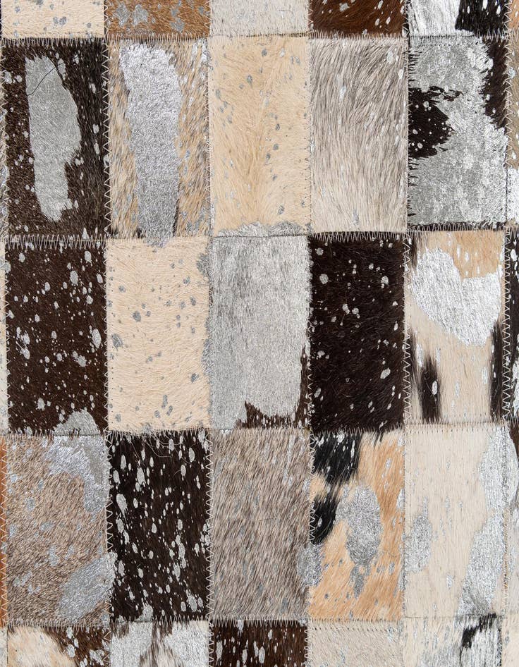 Detail image of 5' 1 x 8' Cowhide - Patchwork Rug
