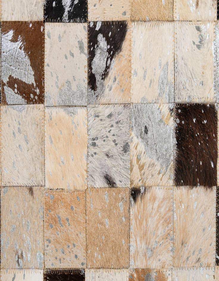 Detail image of 5' 1 x 7' 11 Cowhide - Patchwork Rug