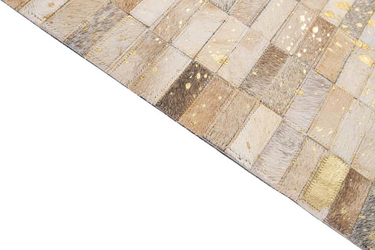 Detail image of 5' 2 x 8' Cowhide - Patchwork Rug