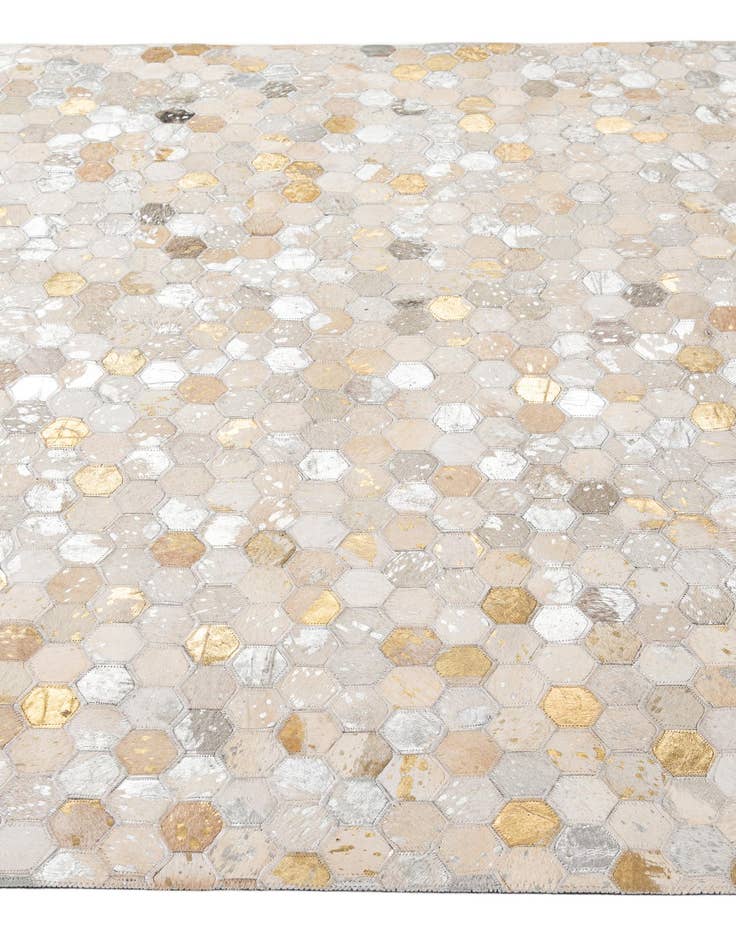 Detail image of 5' 1 x 8' Cowhide - Patchwork Rug