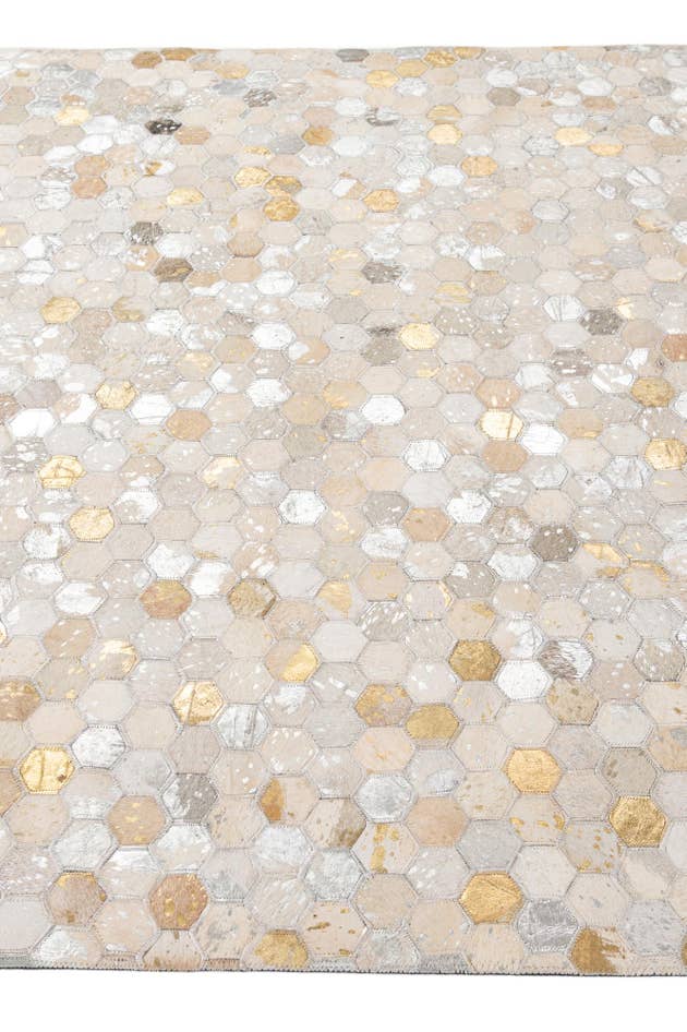 Detail image of 5' 1 x 8' Cowhide - Patchwork Rug