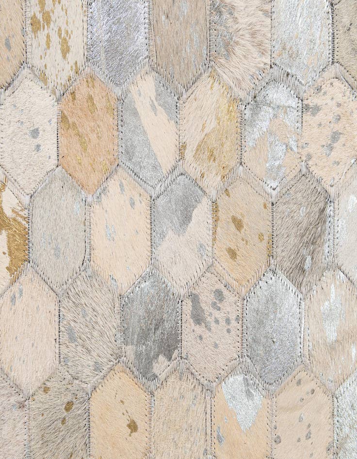 Detail image of 5' 1 x 8' Cowhide - Patchwork Rug