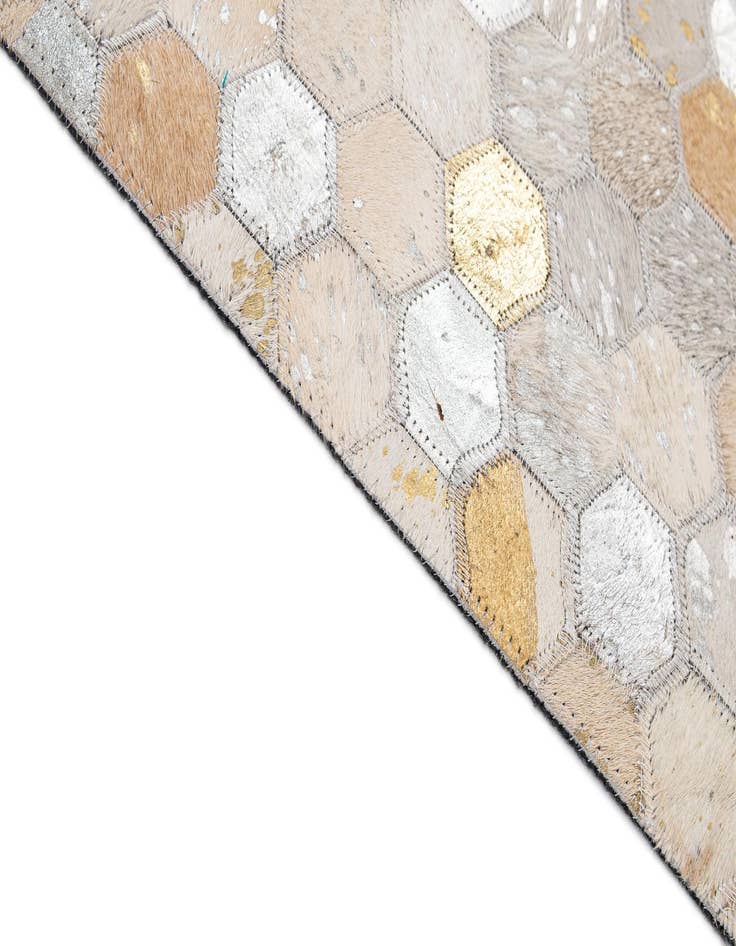 Detail image of 5' 2 x 8' Cowhide - Patchwork Rug