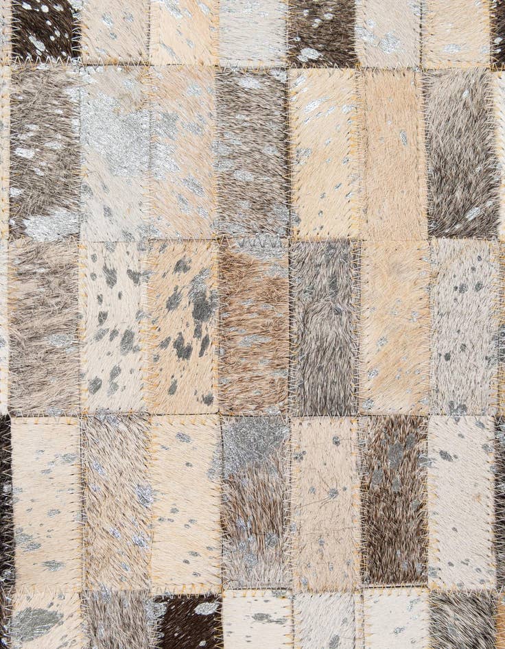 Detail image of 5' 1 x 7' 11 Cowhide - Patchwork Rug