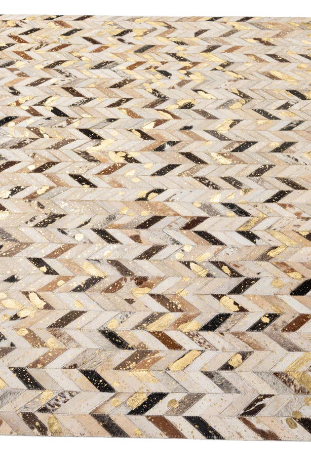 Detail image of 5' 2 x 7' 11 Cowhide - Patchwork Rug