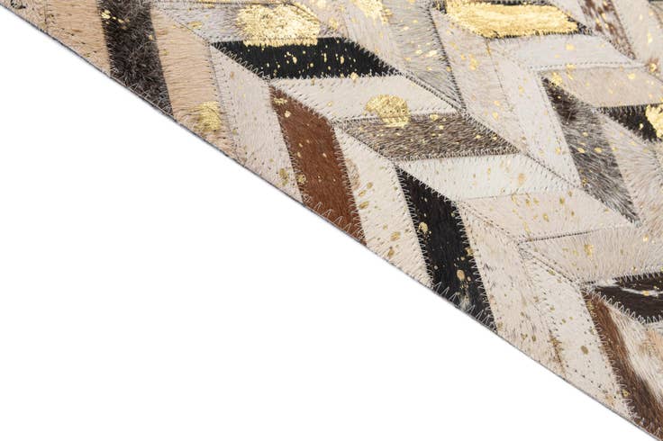 Detail image of 5' 2 x 7' 11 Cowhide - Patchwork Rug