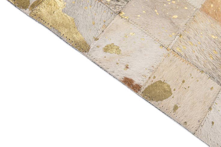 Detail image of 5' 3 x 8' Cowhide - Patchwork Rug