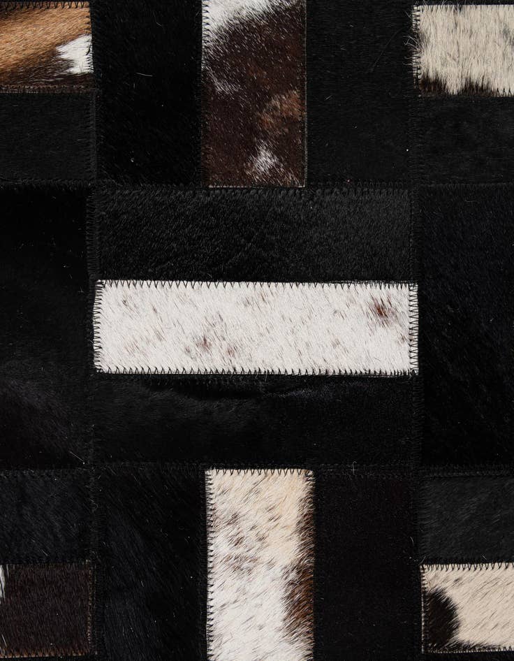Detail image of 5' 4 x 8' 2 Cowhide - Patchwork Rug