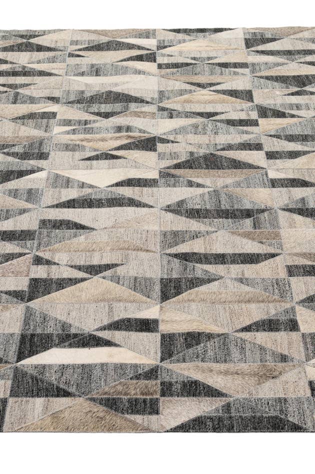 Detail image of 5' 2 x 7' 8 Cowhide - Patchwork Rug