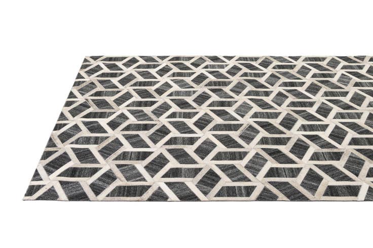 Detail image of 5' x 8' 1 Cowhide - Patchwork Rug